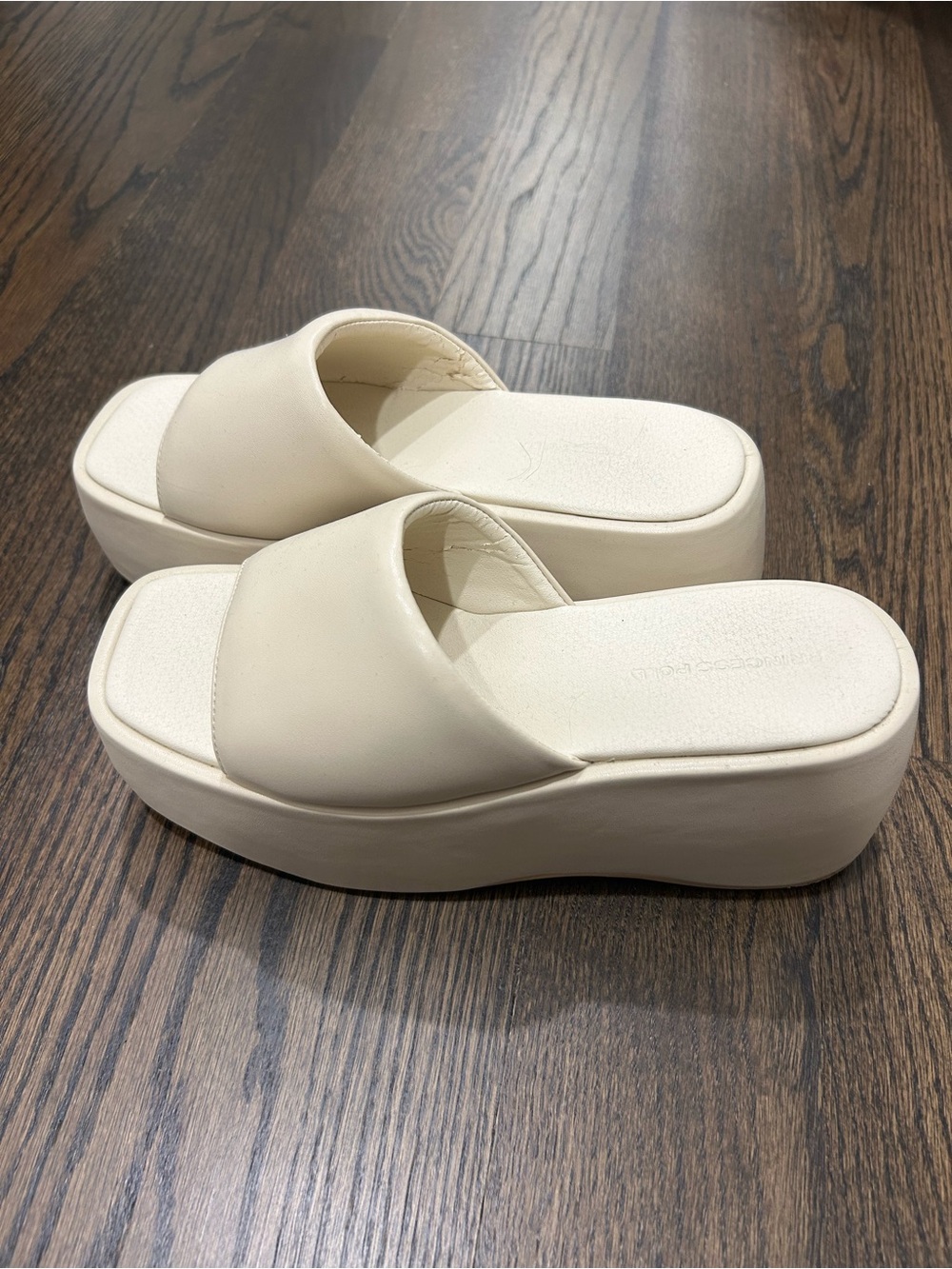 Princess Polly Cream Platform Slide Sandals